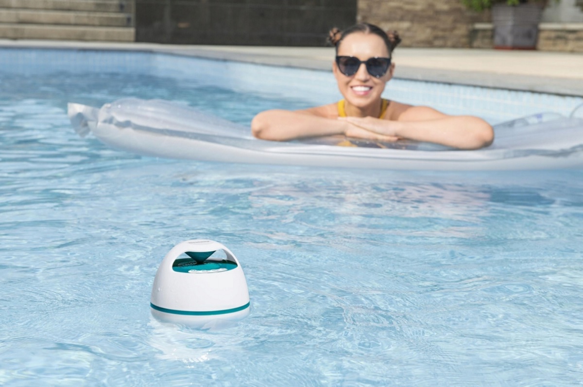 Plávajúci Bluetooth reproduktor do bazéna